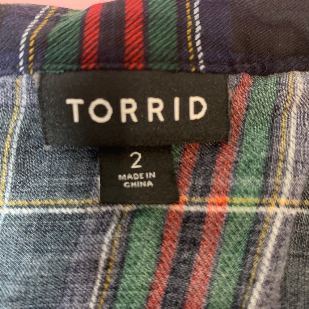Torrid Plaid Tunic Blouse Womens 2 Multicolor Excellent Smocked High Low Hem - Picture 2 of 7